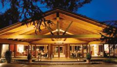 Hotelcamp Reinsehlen | Schneverdingen | Die Lobby in Abendstimmung