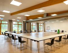 Hotelcamp Reinsehlen | Schneverdingen | Bestuhlung mit Abstand im LehrReich